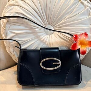 GUESS Y2K Vintage Patent Black Faux Leather Small Shoulder Handbag Purse 2000s